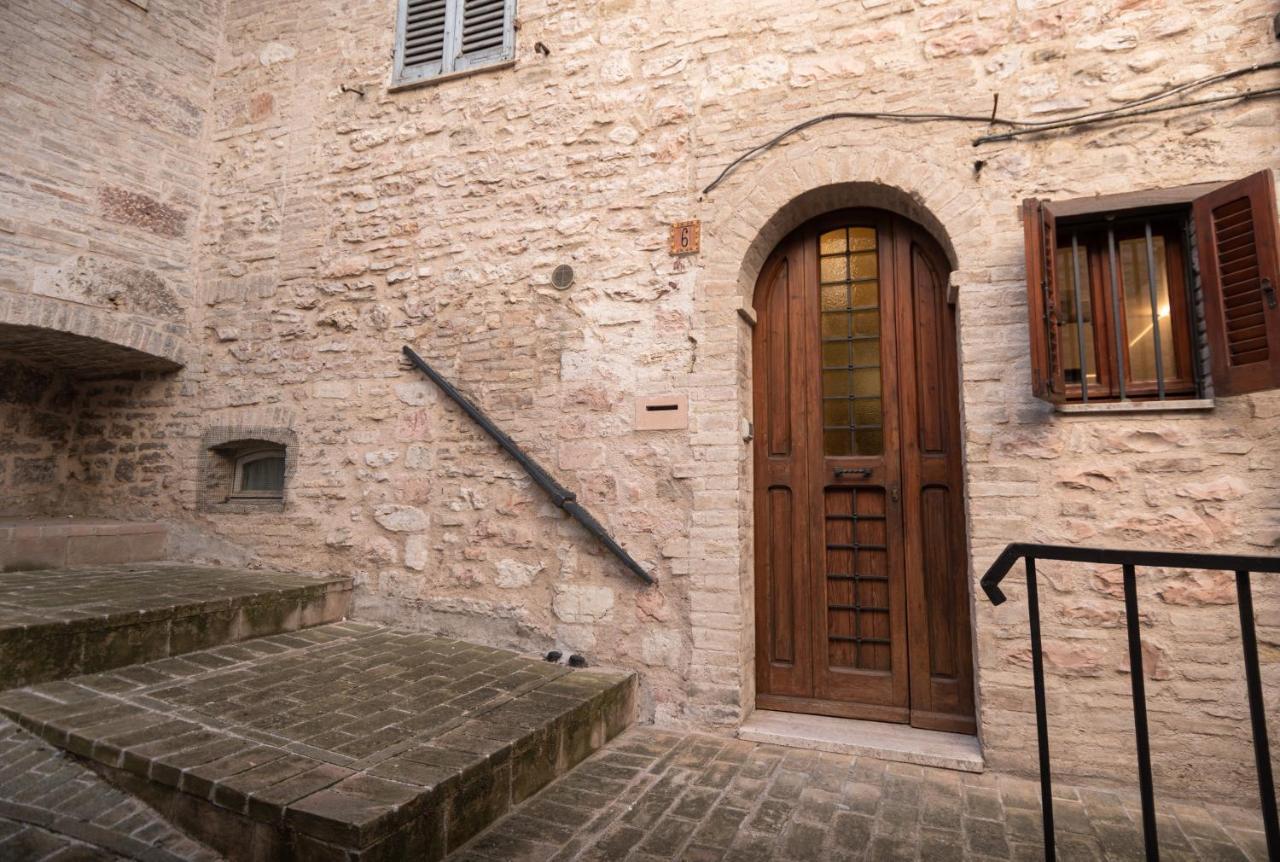 Brunelli Appartamenti Assise Extérieur photo